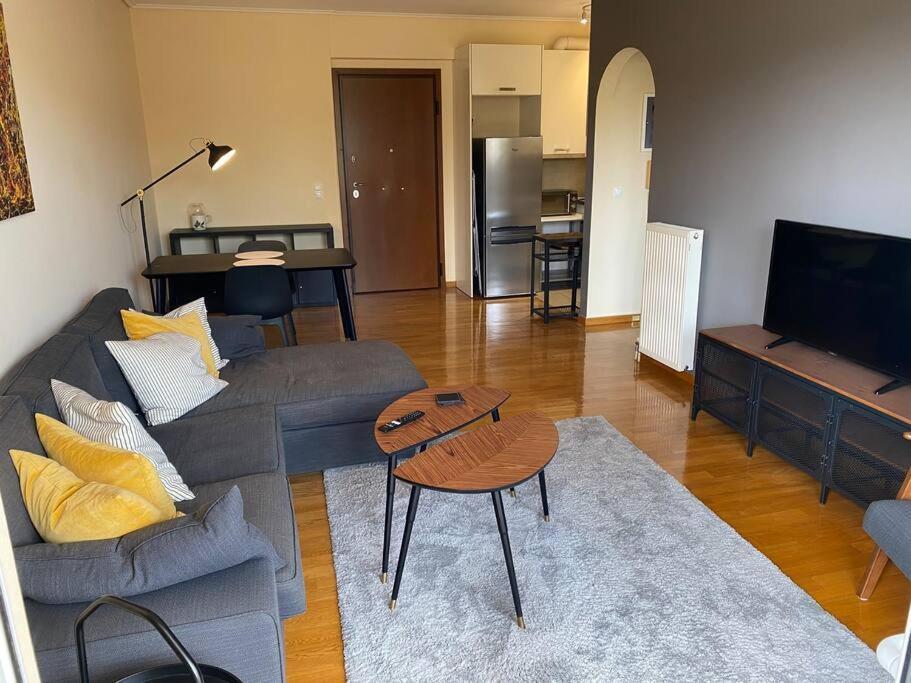 Cozy With Scenic View Apartment *